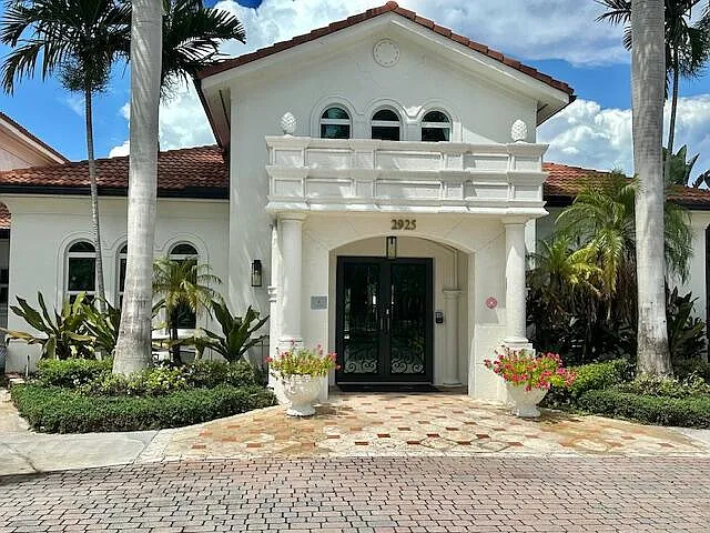 615 Villa Cir — Photo 23