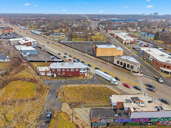 2nd image of 3347 Gratiot Ave