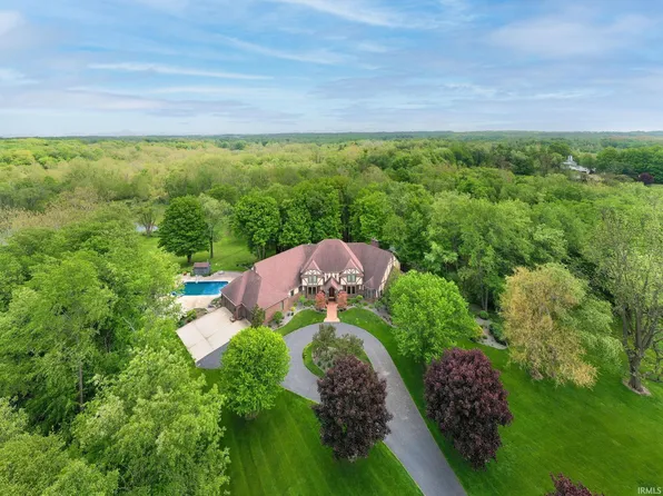 10185 N 650th St E, New Carlisle, IN 46552