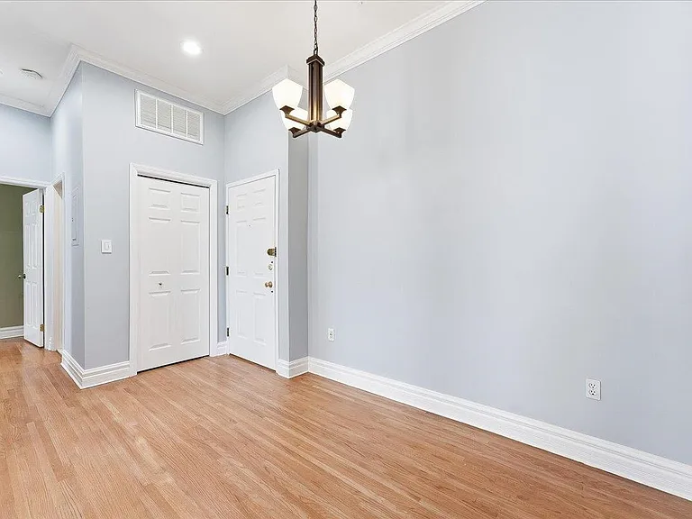 818 Jefferson St #3B — Photo 2