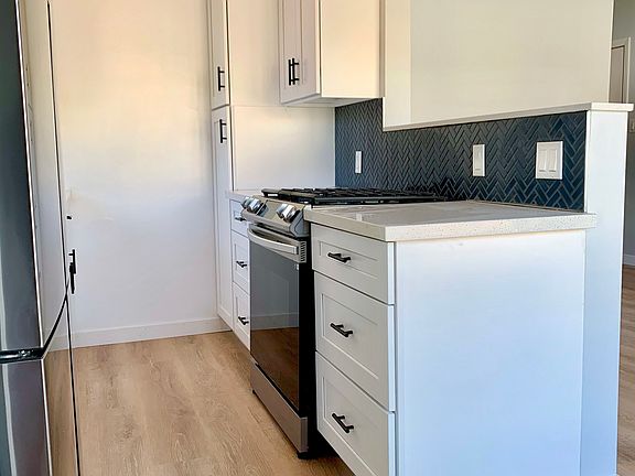 4th image of 445 Cedar Ave APT 8