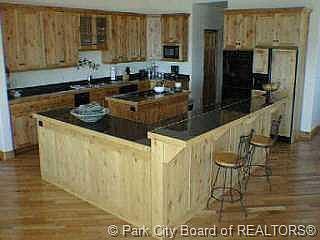 3rd image of 7377 Pineridge Dr