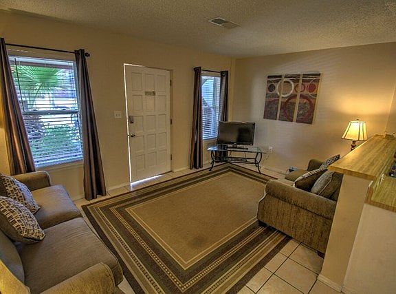 3rd image of 108 W Morningside Dr #100