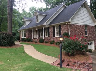 1315 Anglewood Dr, Vestavia, AL 35216