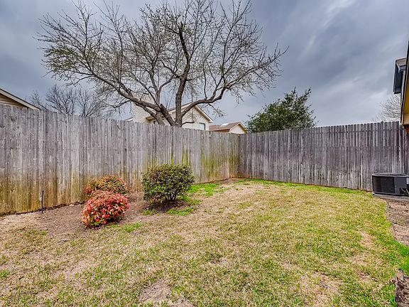 2nd image of 2106 Holly Hill Ln