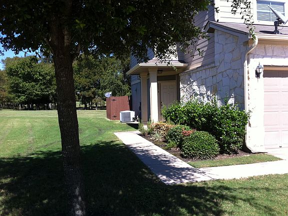 5th image of 808 Emily Dickenson Pl #A