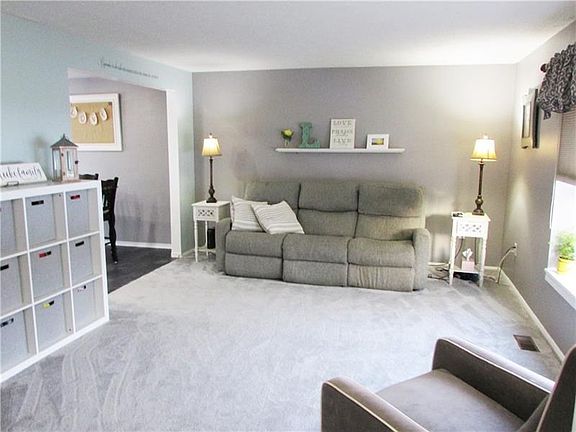 4th image of 203 Cricketwood Ct