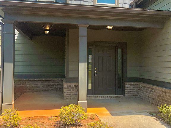 2nd image of 1915 Highland Creek Dr