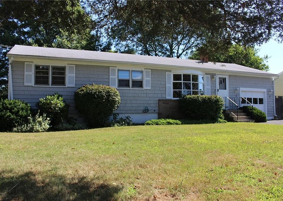 Nicely set on a corner lot. Home is bright with afternoon sun.