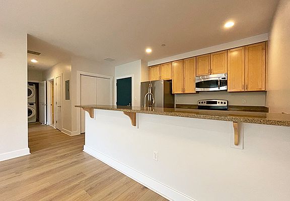 5th image of 26 New Derby St Unit 203
