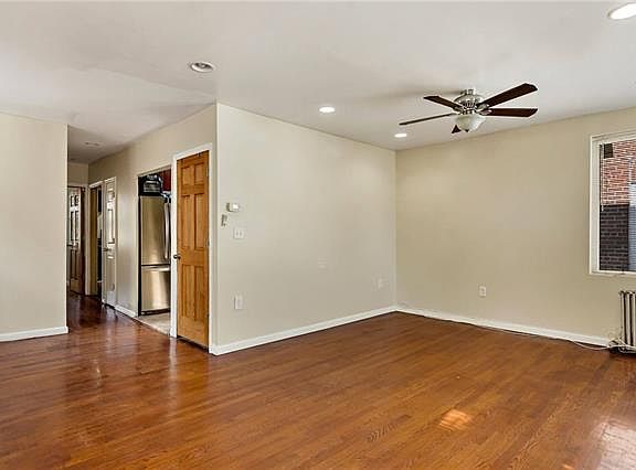 5th image of 2561 Young Ave