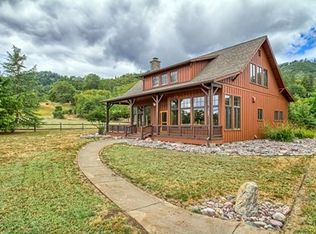 10119 Ramsey Rd, Gold Hill, OR 97525