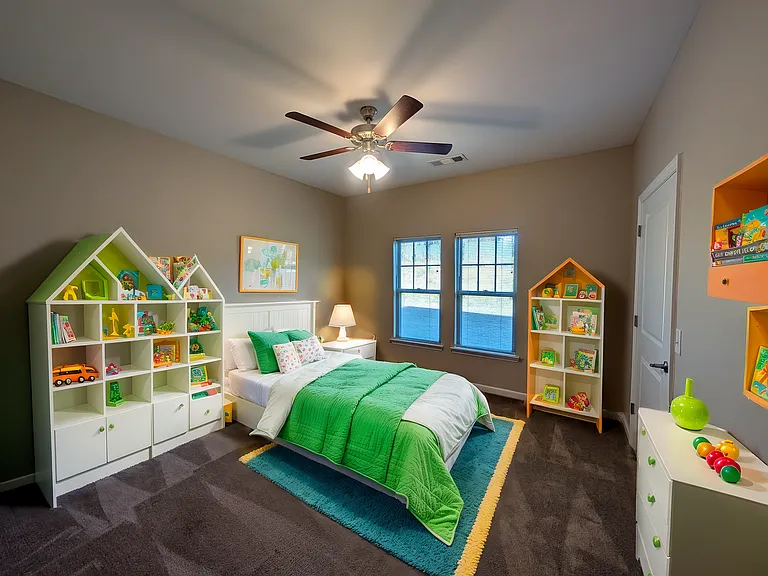 Farmington Woods Apartments — Photo 14