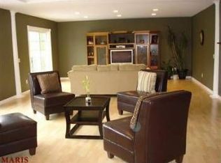 2672 Stonecrest Dr, Washington, MO 63090