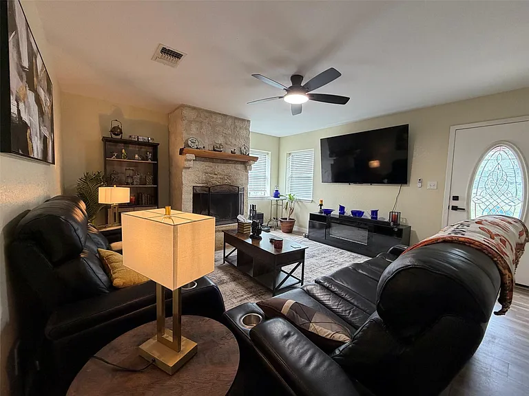 105 N Electric Trl — Photo 3