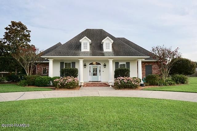 1st image of 8915 Oak Creek Ln