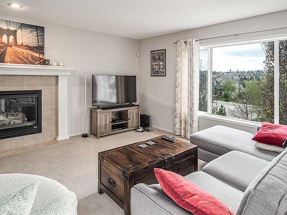 5th image of 4 W Springbank Bay SW