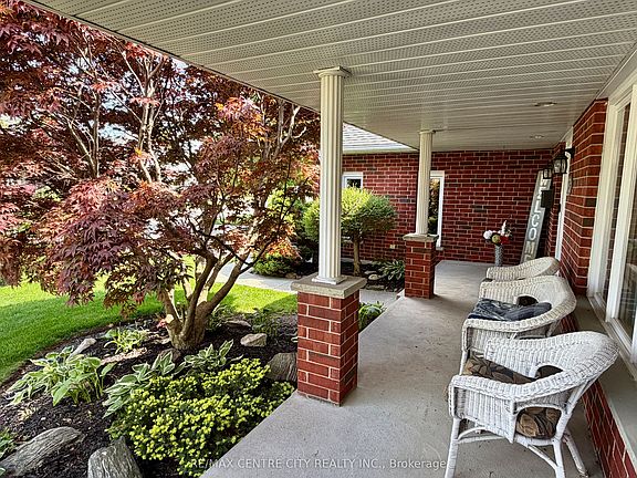 5th image of 31 Cavanaugh Cres