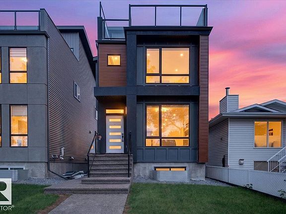 3rd image of 10751 73rd Ave NW