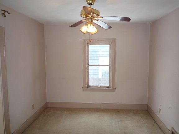 5th image of 1878 Newton St