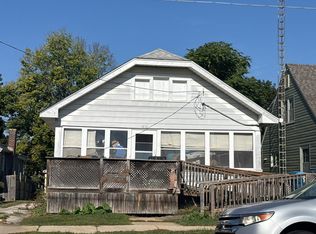 1021 Oliver Ave, Aurora, IL 60506