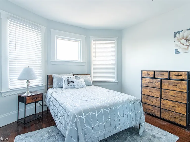 10605 Ashbury Ave — Photo 11