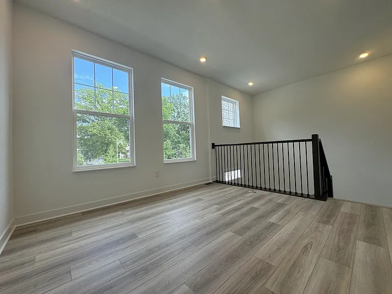 13847 Gatsby Dr — Photo 63