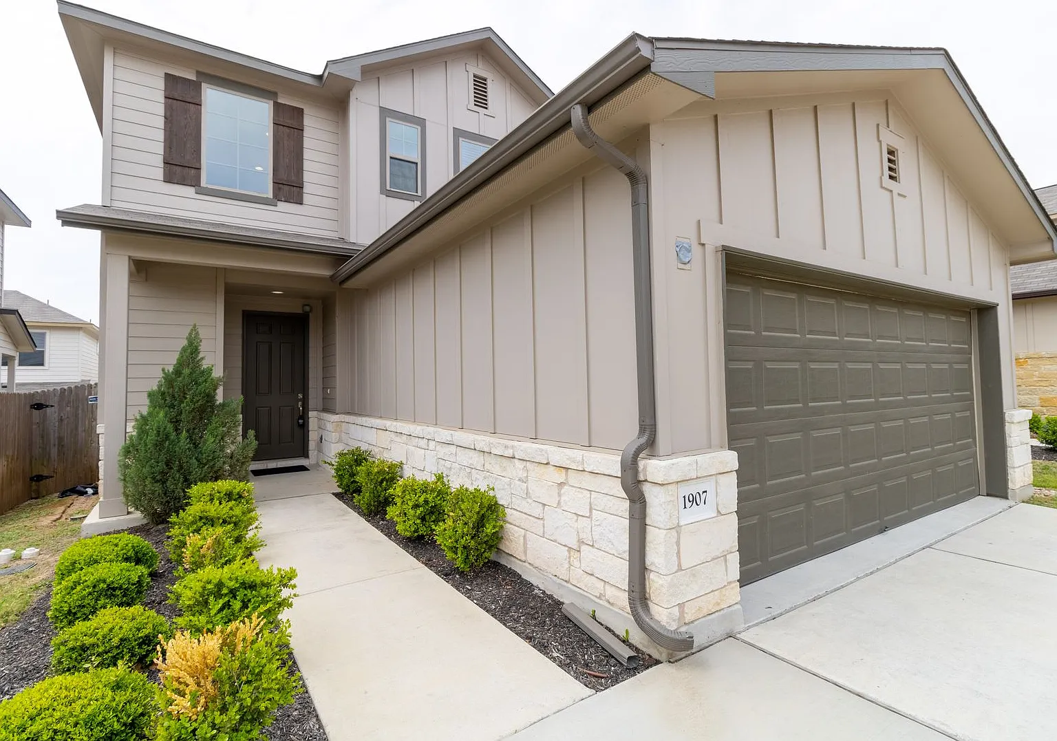 Charming Oasis in Wells Branch: Spacious 3-Bed Home with Stylish Upgrades! — Photo 4
