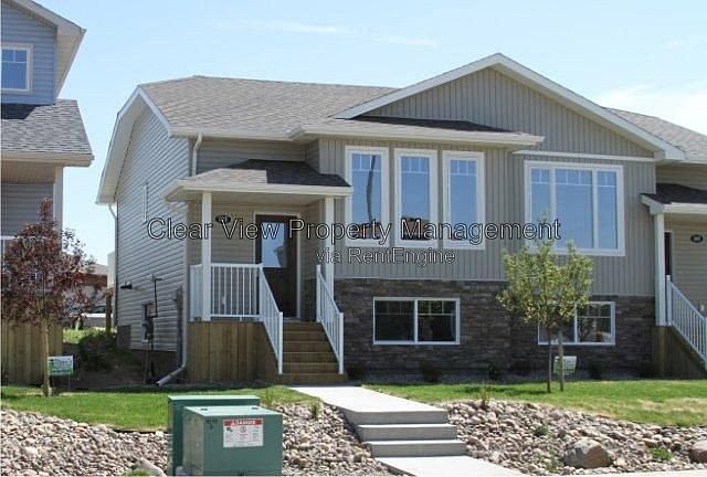 1st image of 264 Sunridge Rd W
