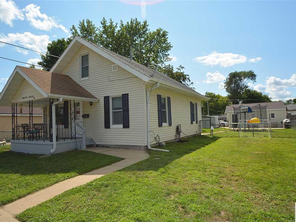 1st image of 2365 Fairbanks St