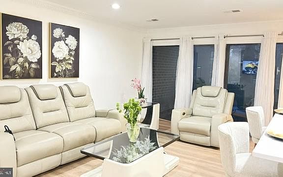 2nd image of 11252 Chestnut Grove Sq APT 26