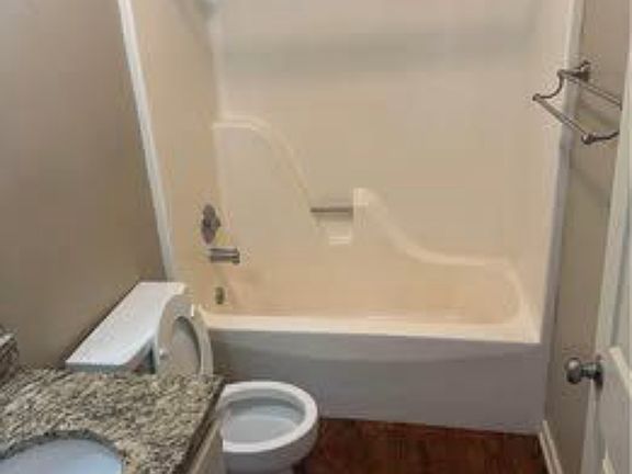 5th image of 140 Wellington Pl #140