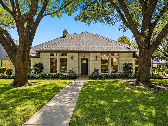 5th image of 807 Lake Meadows Cir