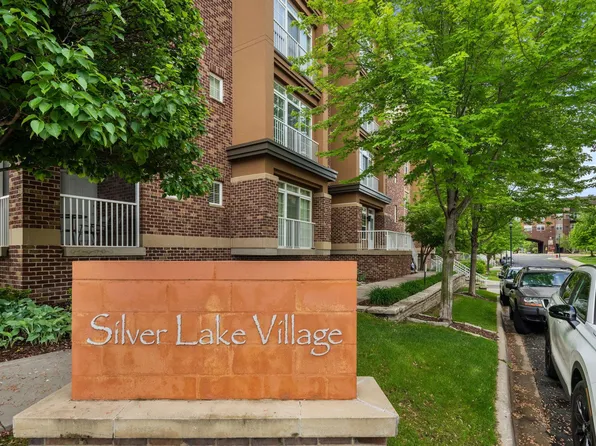 2405 39th Ave NE Unit 405, Saint Anthony, MN 55421