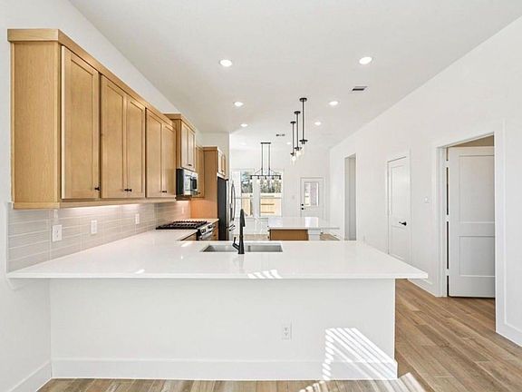 2nd image of 12802 Meadow Wind Way