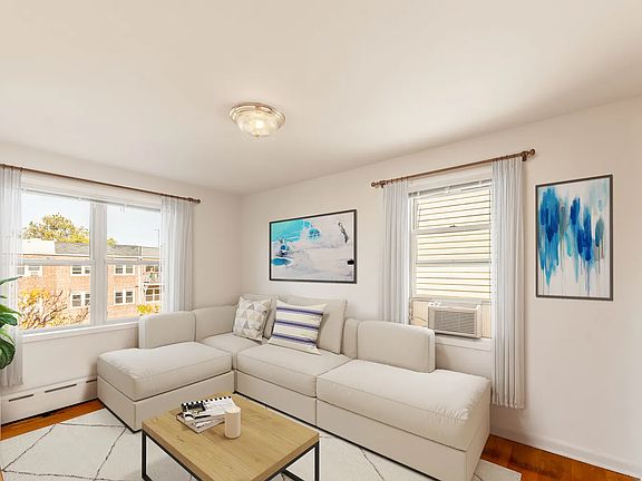 5th image of 2039 47th St