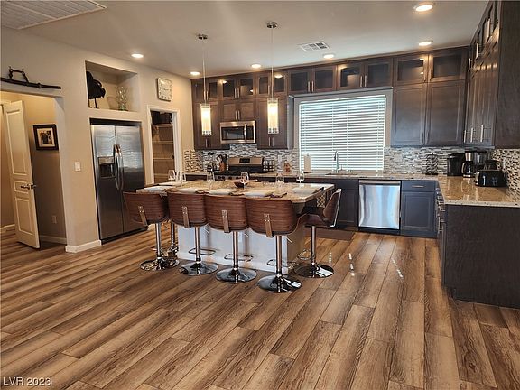 5th image of 8083 Carpenter Creek Ave