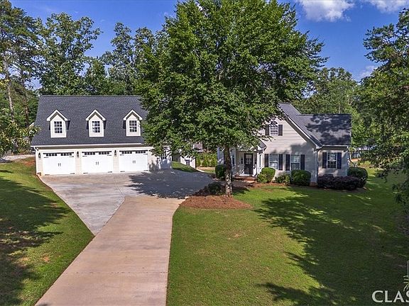 2nd image of 690 Freedom Heights Drive