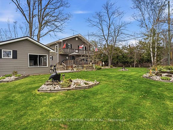 3rd image of 565 Cordova Rd