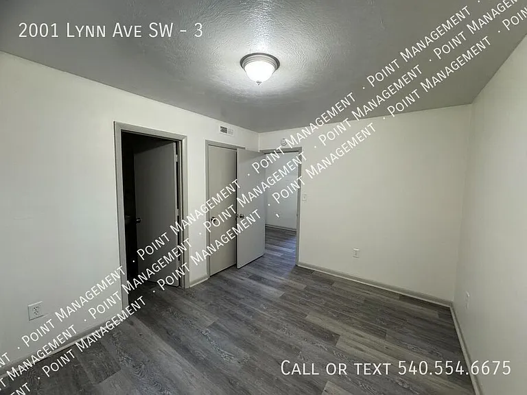 2001 Lynn Ave SW #3 — Photo 7