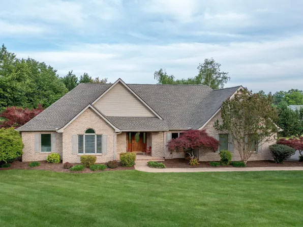 24 High Meadow Dr, Lexington, VA 24450