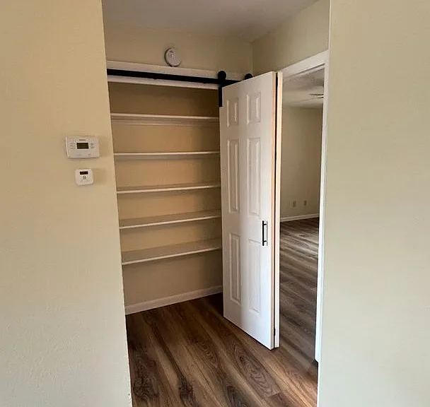 2525 Broadway St — Photo 18
