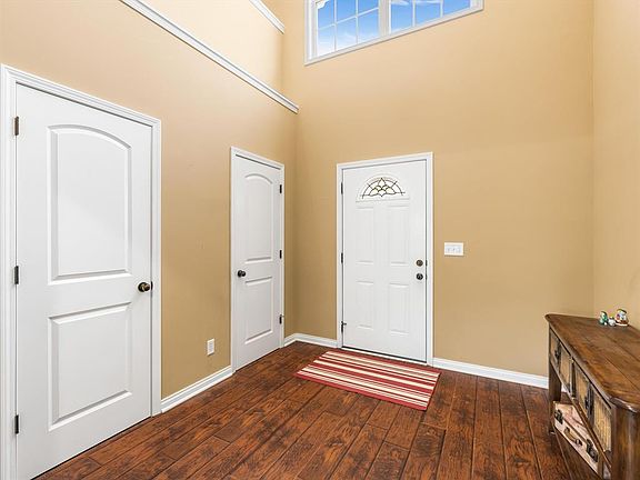 2nd image of 2700 Summer Point Ct