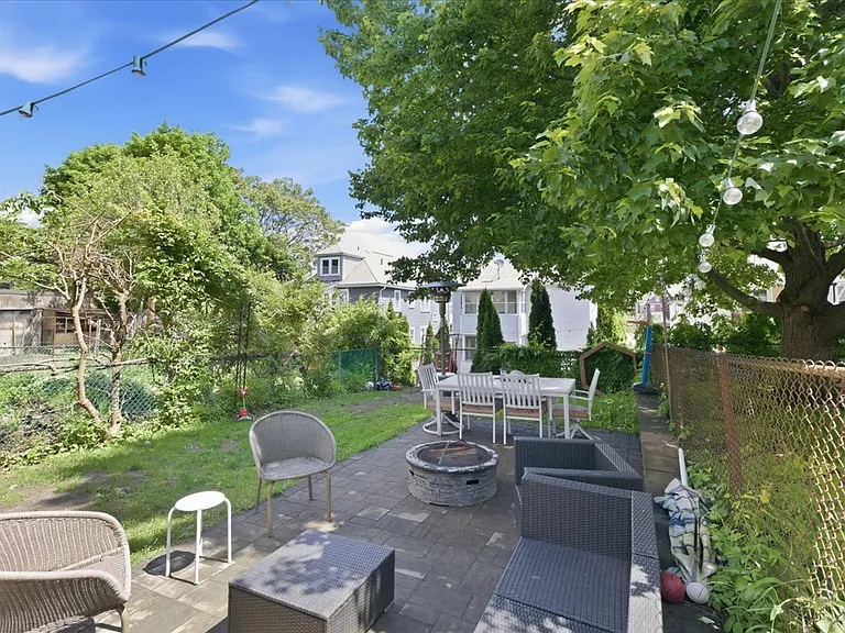 191-193 Cornell St #2 — Photo 28
