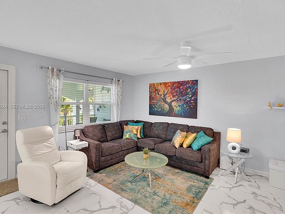3rd image of 580 Egret Dr APT 303