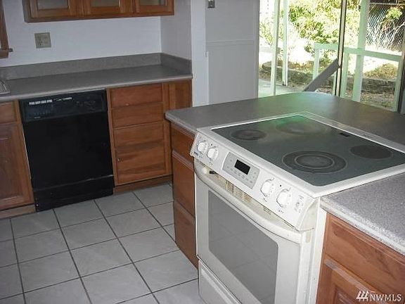 3rd image of 4810 18th Ave SE
