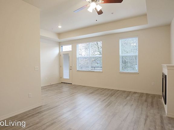 4th image of 7180 N Leavitt Ave #107