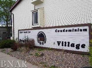 2207 Todd Dr APT 14, Bloomington, IL 61704