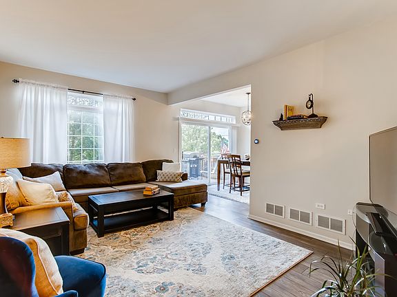 3rd image of 18035 Mager Dr #18035