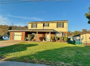 346 3rd Ave, Ripley, WV 25271